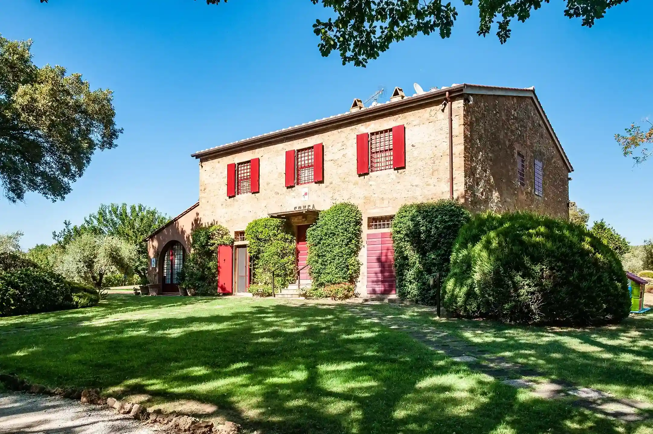PODERE_3__7_11zon.webp