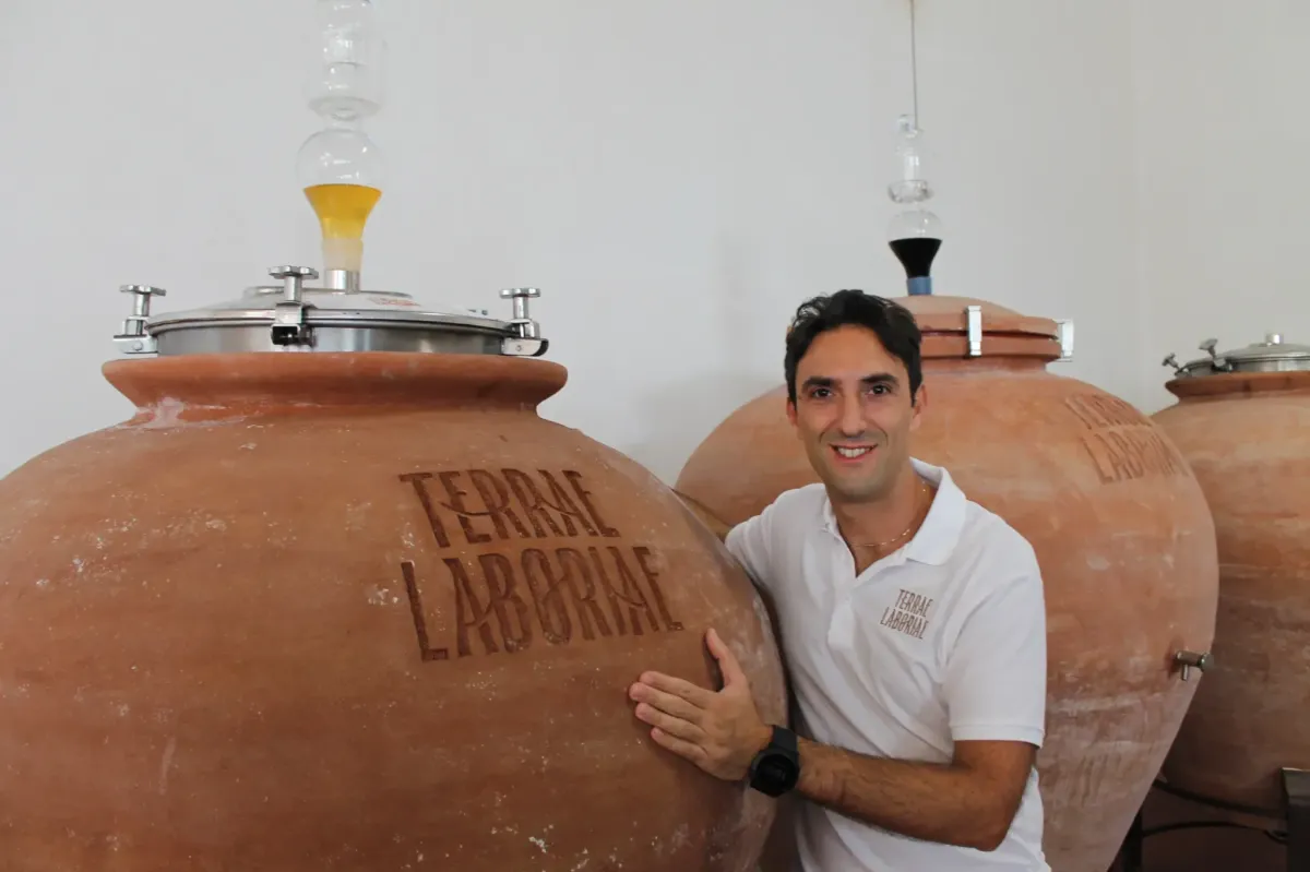 profile_Antonio_con_Anfore_compressed.webp